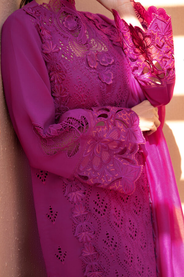  Rang Rasiya Zariha Embroidered Luxury Lawn
3Pc Suit