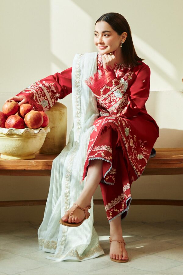  Zara Shahjahan Janaan-7A Coco Embroidered
Lawn 3Pc Suit