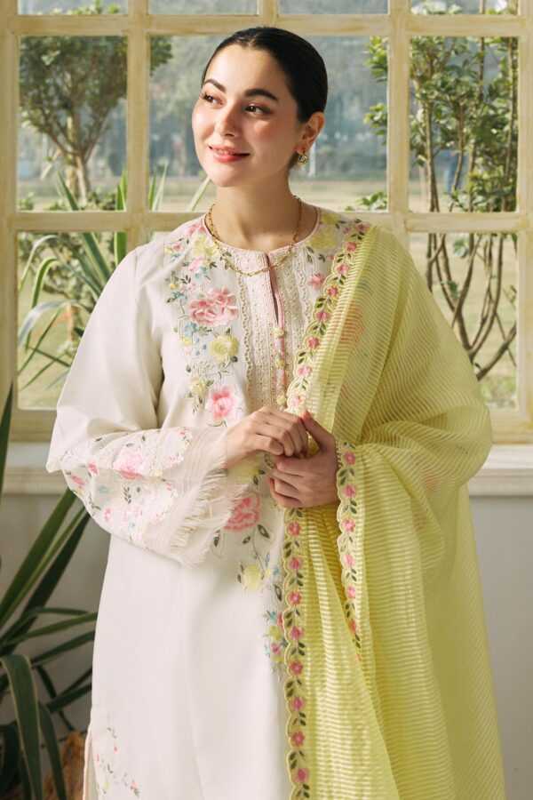  Zara Shahjahan Janaan-7B Coco Embroidered
Lawn 3Pc Suit