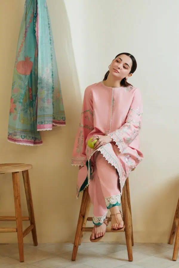  Zara Shahjahan Zoya-8A Coco Embroidered Lawn
3Pc Suit