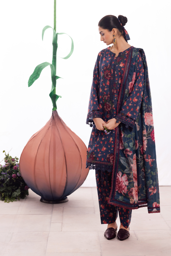 (product) Iznik Digital Printed Lawn Dl-07 3 Piece Suit Cultural Outfit 2024
