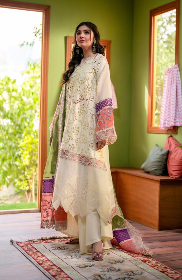 (product) Maryum N Maria Chikankari Lawn Ms24-570 3 Piece Suit Cultural Outfit 2024