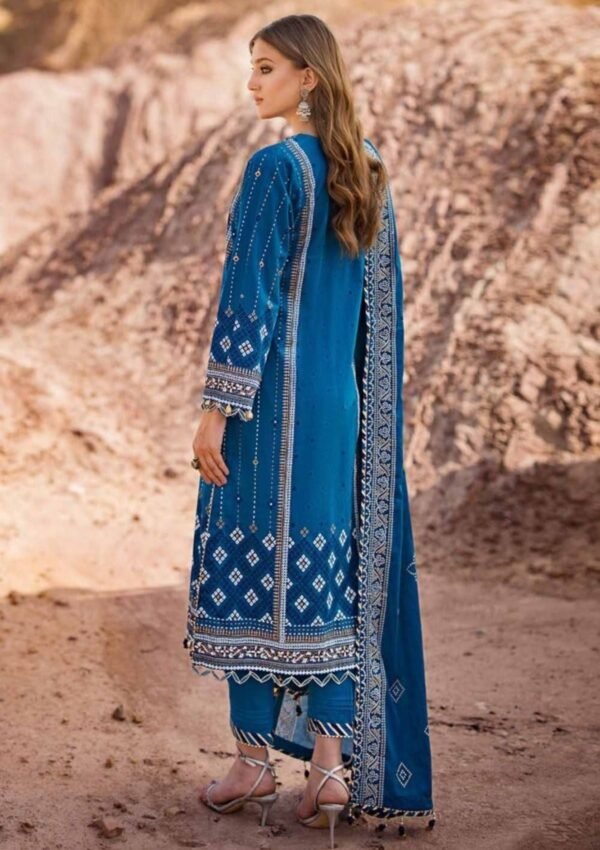  Gul Ahmed CL-42052 Lawn Collection 24