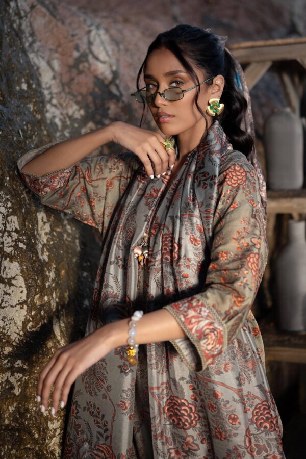 (product) Sana Safinaz Digital Printed Lawn H241-016a-3ck 3 Piece Suit Cultural Outfit 2024