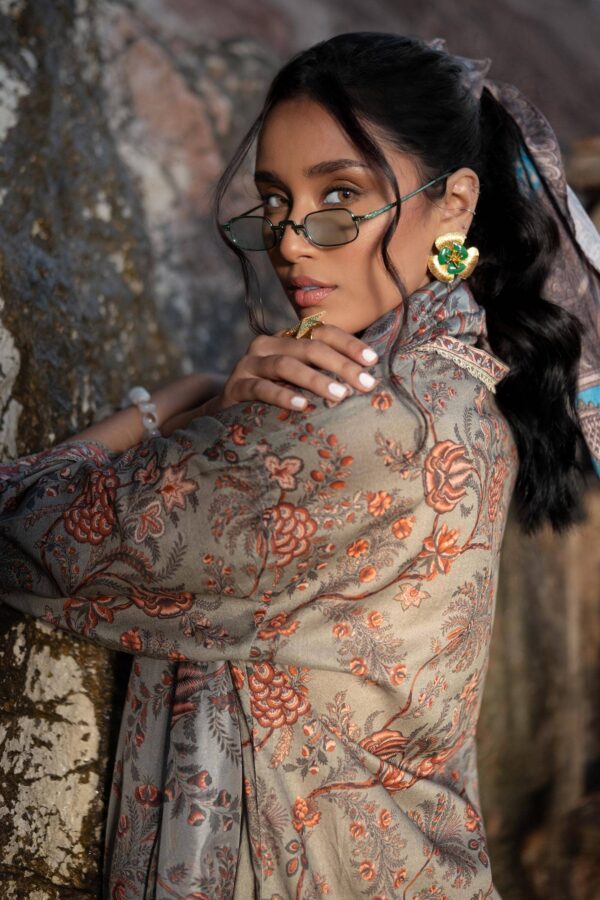 (product) Sana Safinaz Digital Printed Lawn H241-016a-3ck 3 Piece Suit Cultural Outfit 2024