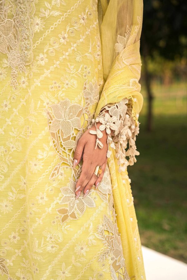 (product) Sana Safinaz Embroidered Lawn L241-010a-3cv 3 Piece Suit Cultural Outfit 2024