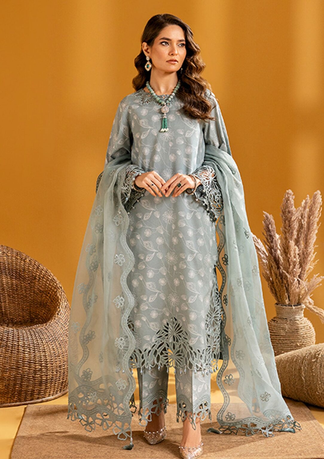 Alizeh Am24 07 Nyra Maahi Lawn Collection