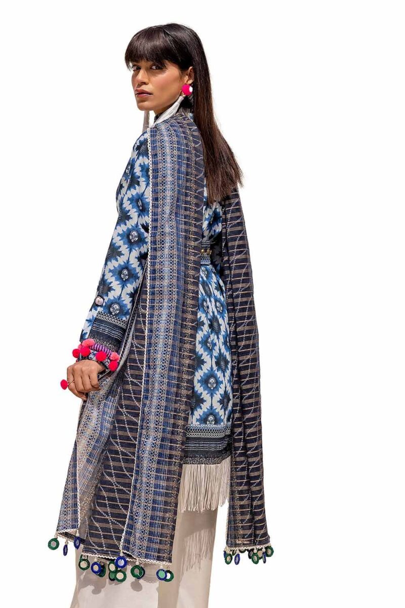 Gul Ahmed St-42004 Printed Lawn 3Pc Suit Collection 2024