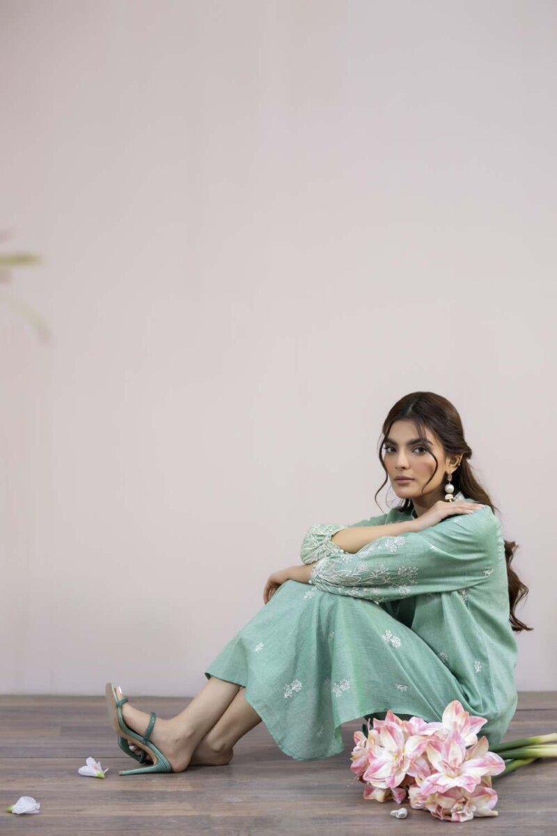 La Rosaa Spring Lss-24-06 Green Off White Spring Summer Embroidered Lawn Stitched Collection 2024