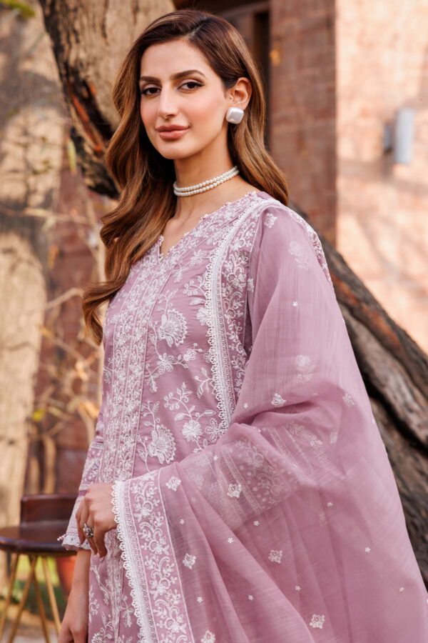 Farasha Dainty Lilac Embroidered Lawn Ss'24