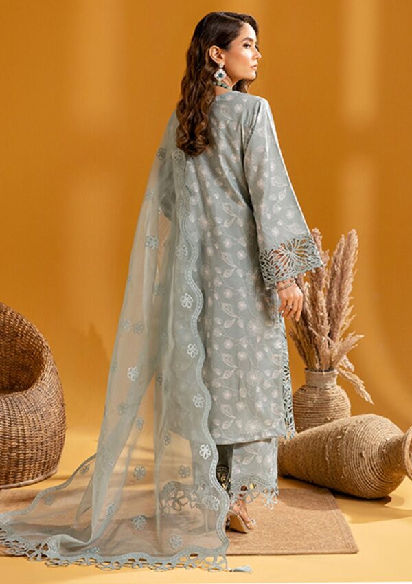 Alizeh Maahi Am24 07 Nyra Lawn Collection 24