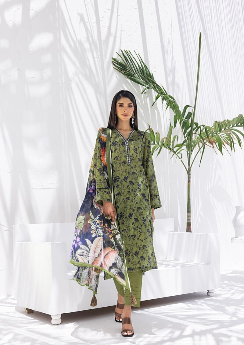 Lakhany Komal Signature Prints Lg Mm 102 Lawn Collection 24