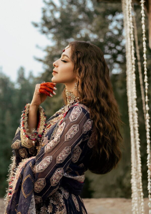 Maryam Hussain Gulaab 24 Ishq Formal Collection