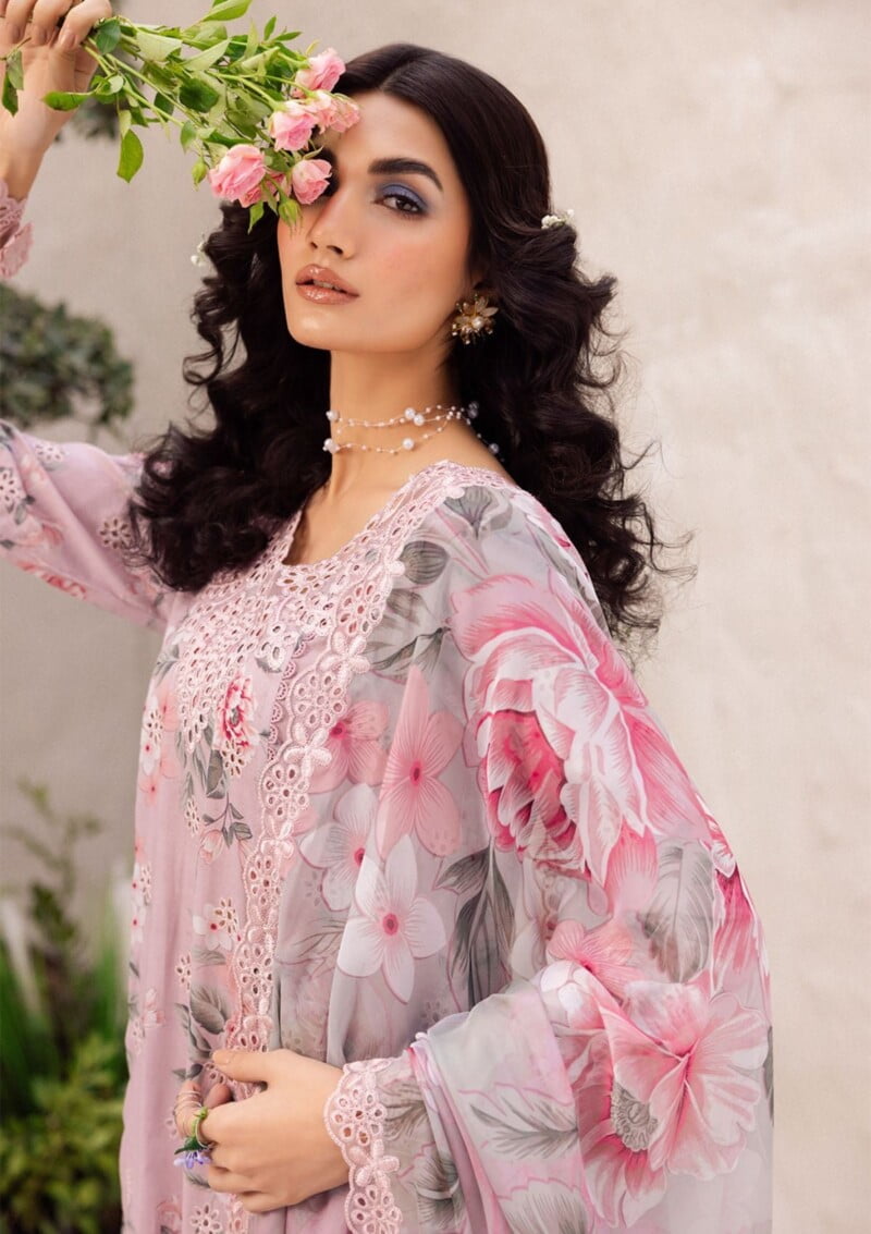 Iznik Embroidered Lawn Il24 10 Lawn Collection