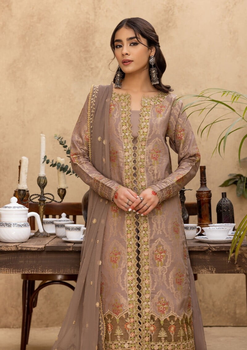 Humdum Ishq Jacquard Is 10 Lawn Collection