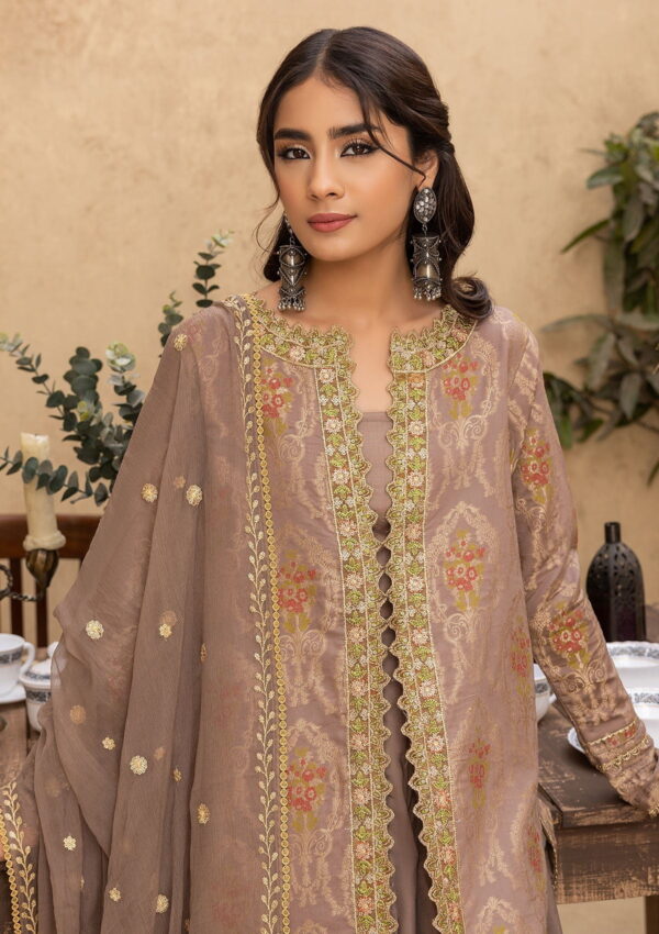 Humdum Ishq Jacquard Is 10 Lawn Collection