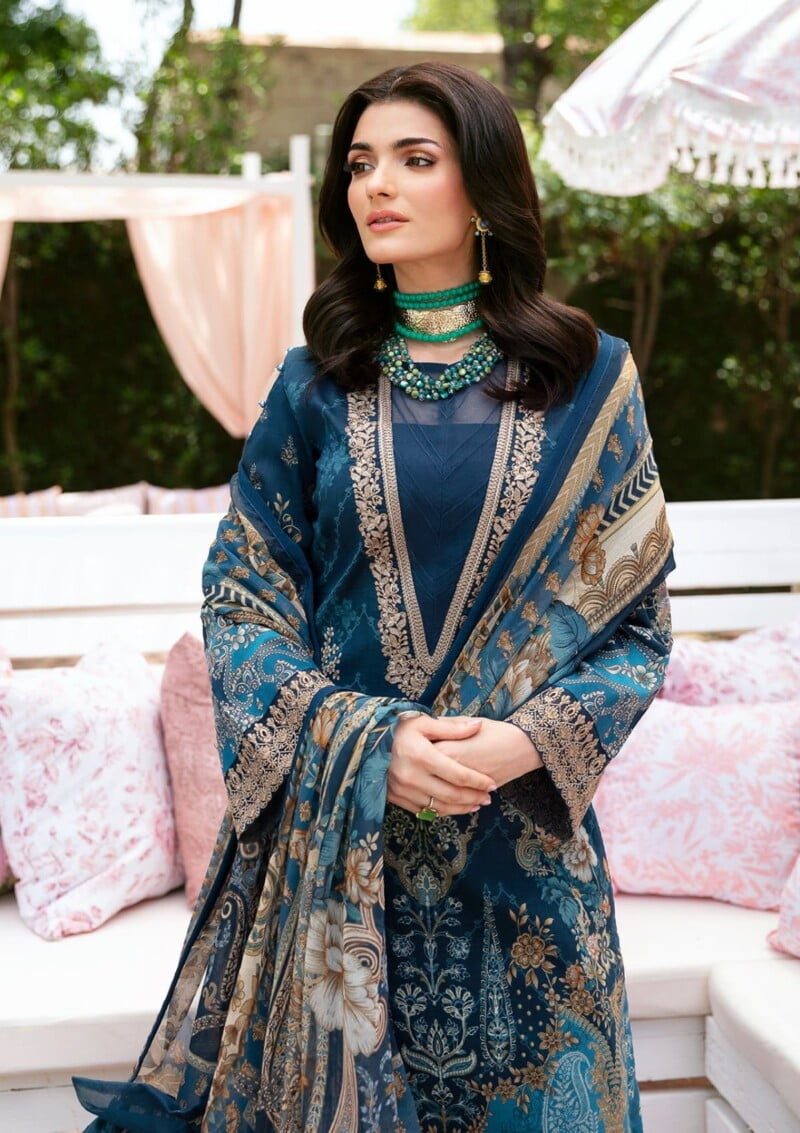 Gulaal Summer Glow Gg24 02 Amayrah Lawn Collection