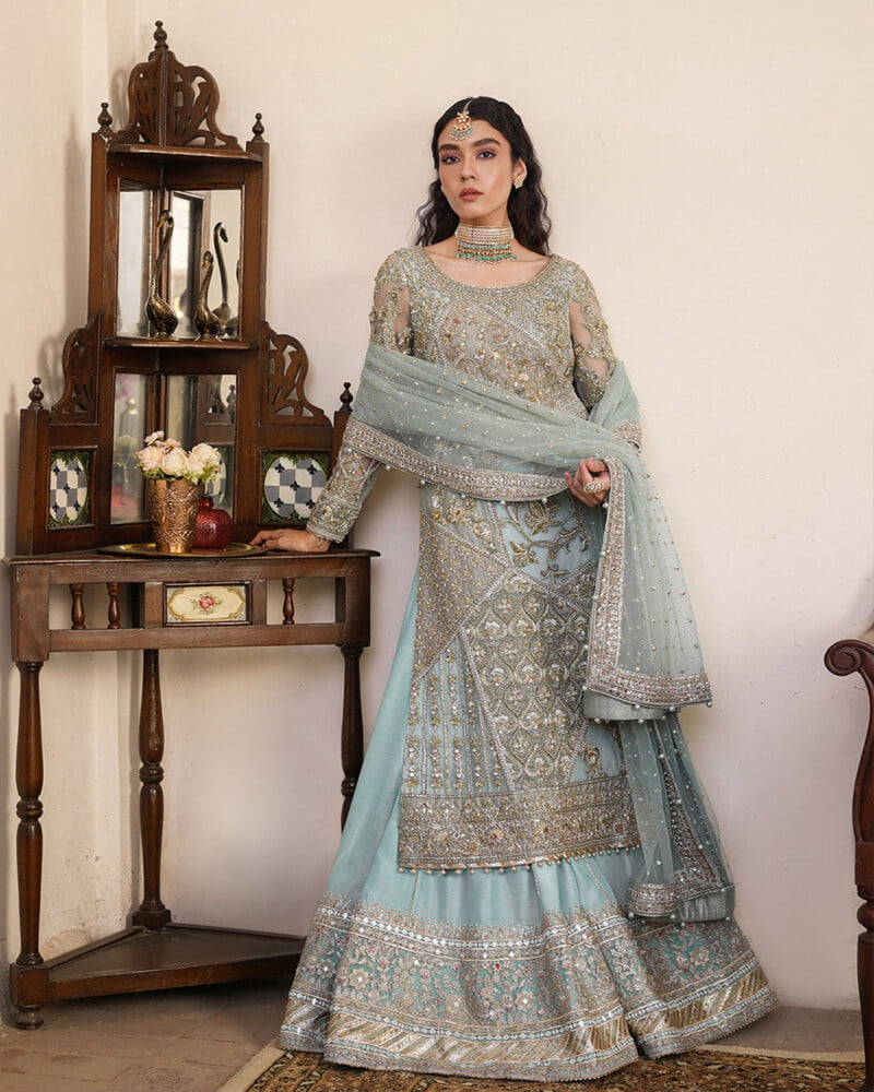 Faiza Saqlain Cahya Formals