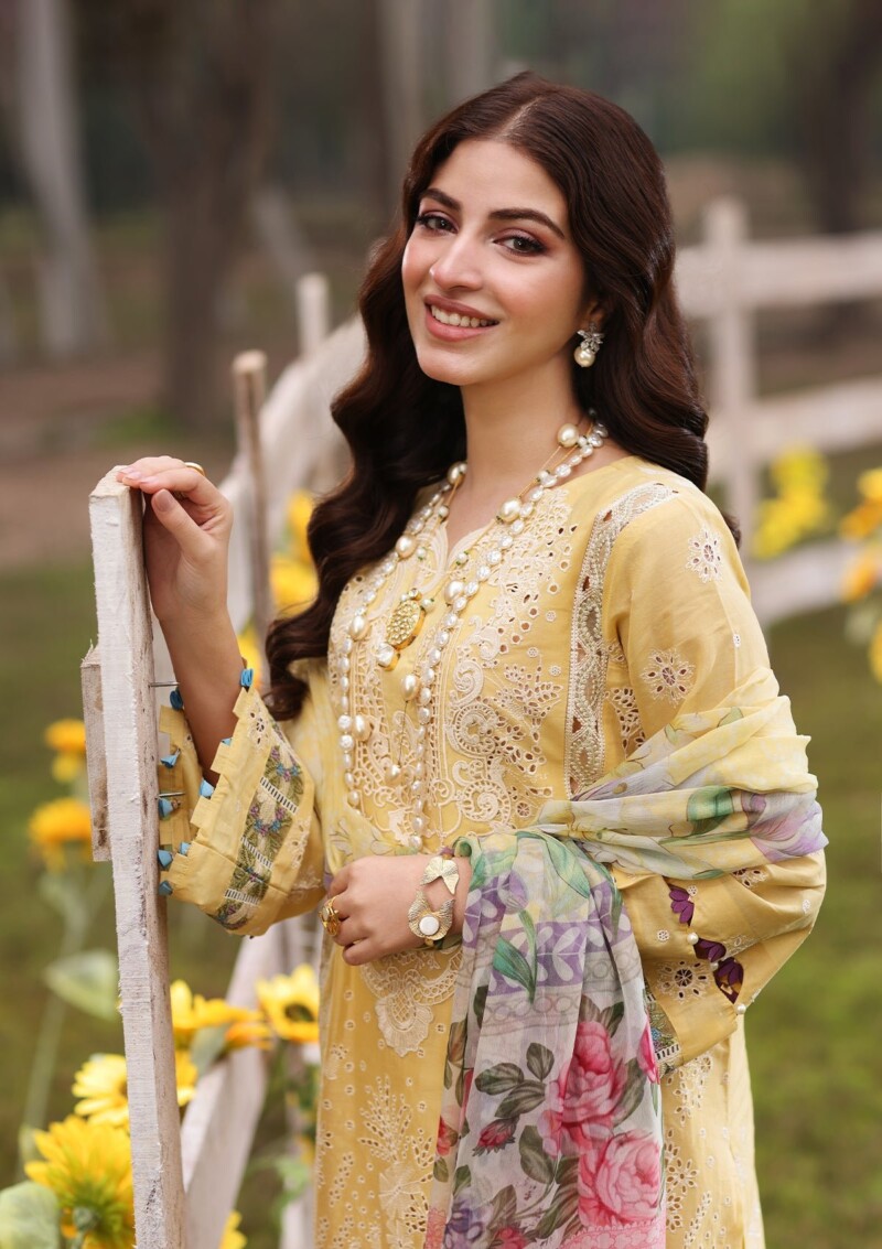 Kahf Festive Kfl24 05 Sahar Lawn Collection 24