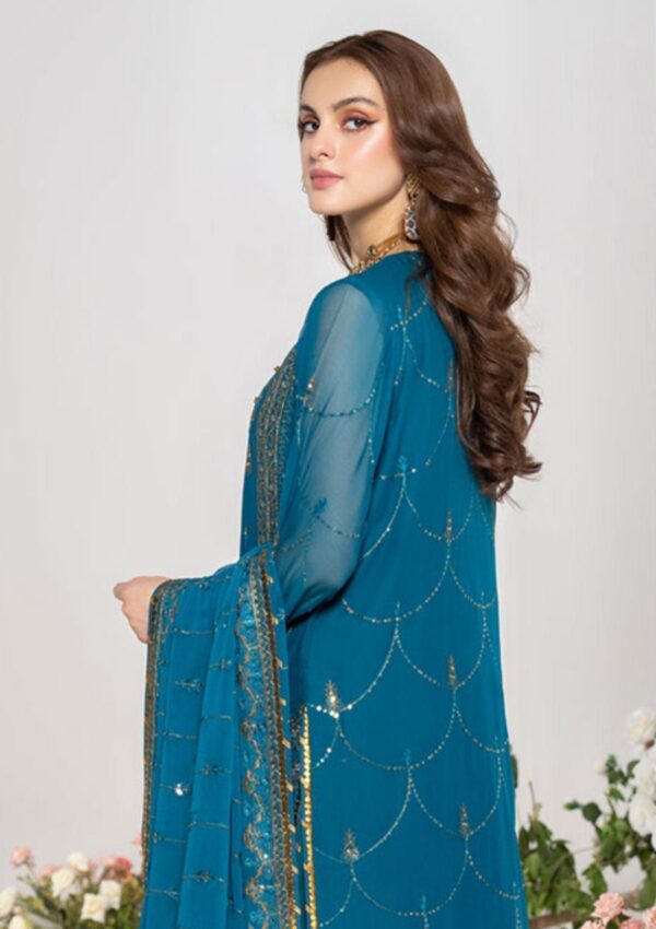 Strawberry Noor E Jahan Sn24 04 Formal Collection 24