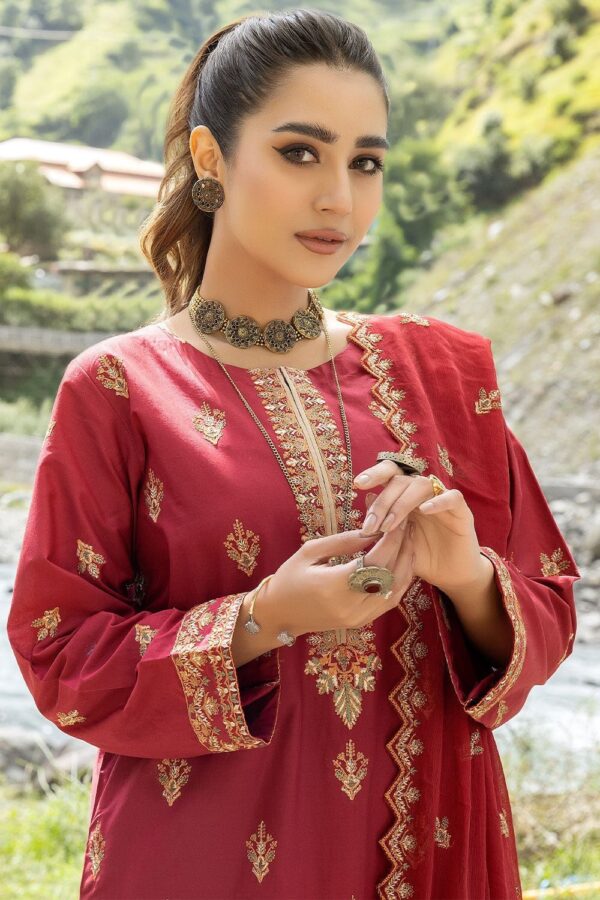 Safwa Clara Premium Caa-07 Premium Embroidered Cotton Lawn Collection 2024