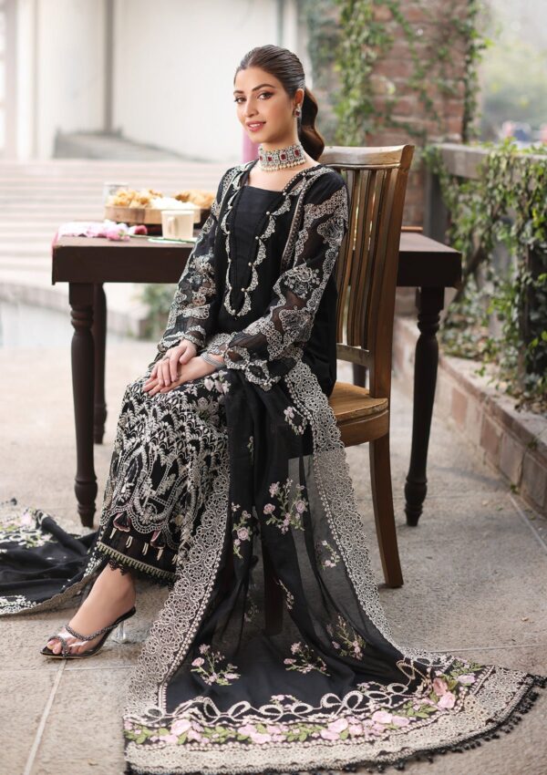 Kahf Festive Kfl24 06 Noor Lawn Collection 24