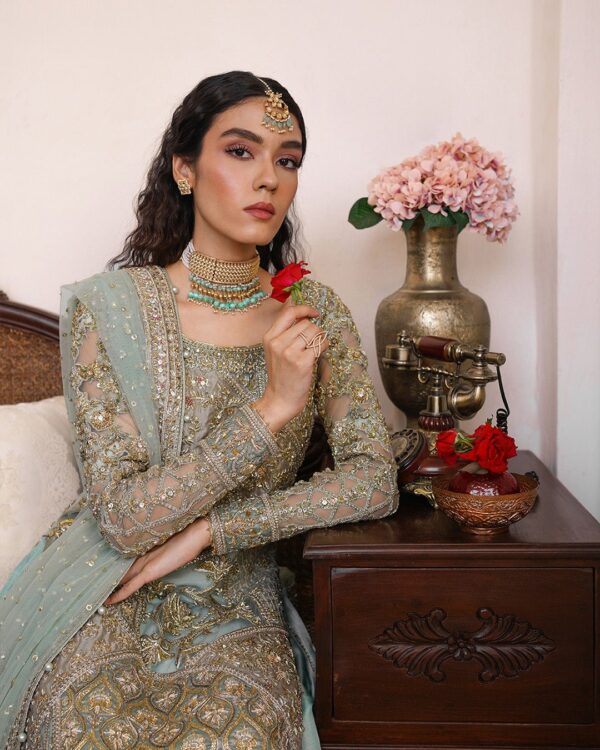 Faiza Saqlain Cahya Formals