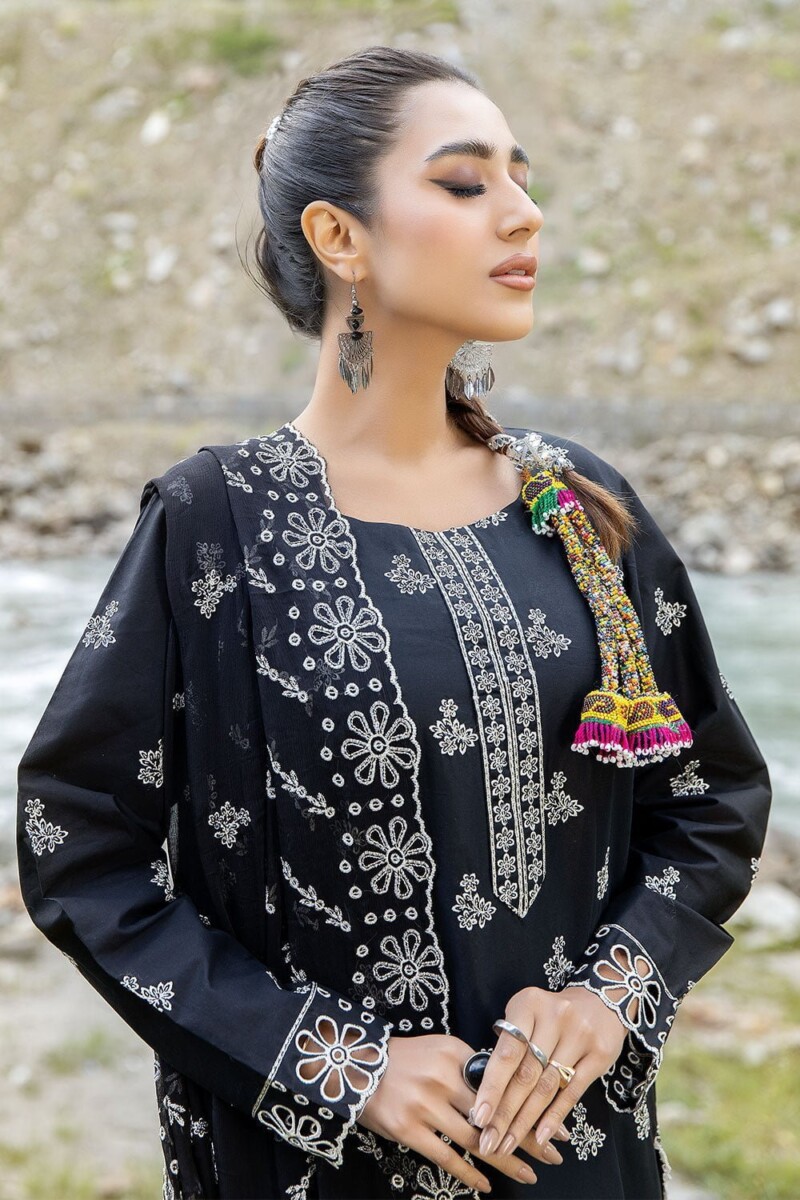 Safwa Clara Premium Caa-08 Premium Embroidered Cotton Lawn Collection 2024