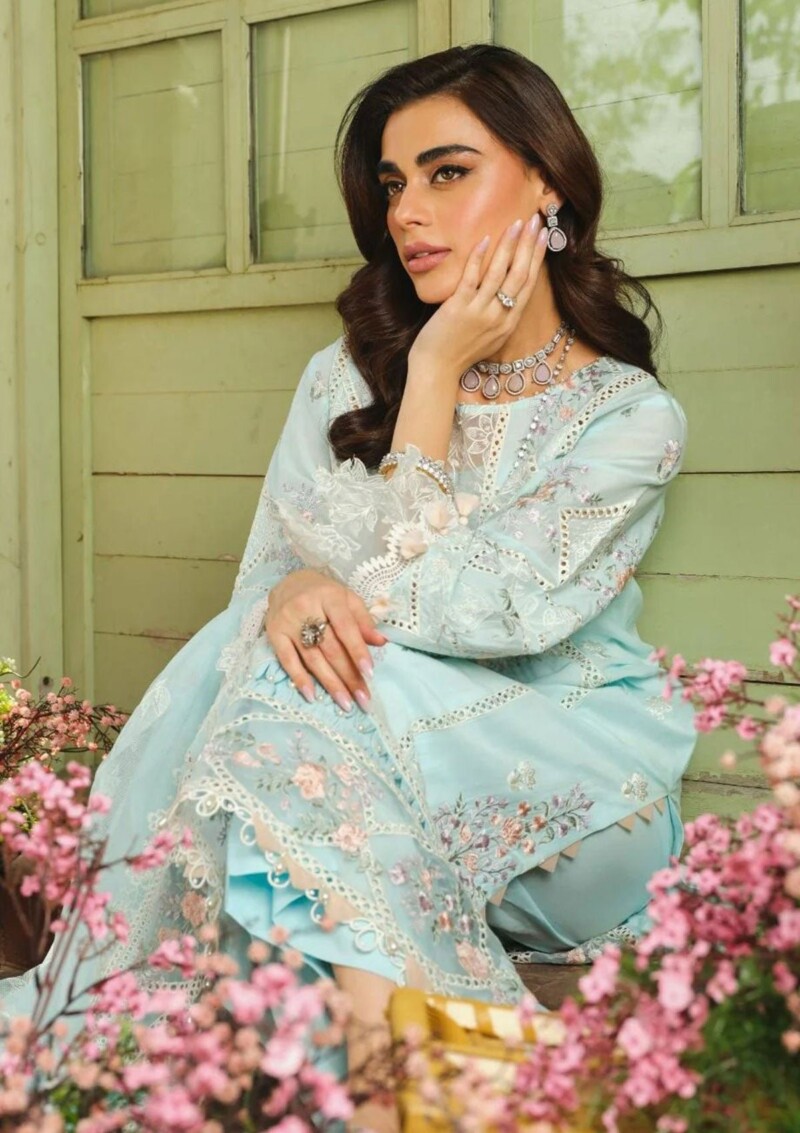 Paras By Pasha La Gardenia PG24 02 Bluebell Lawn Collection 24