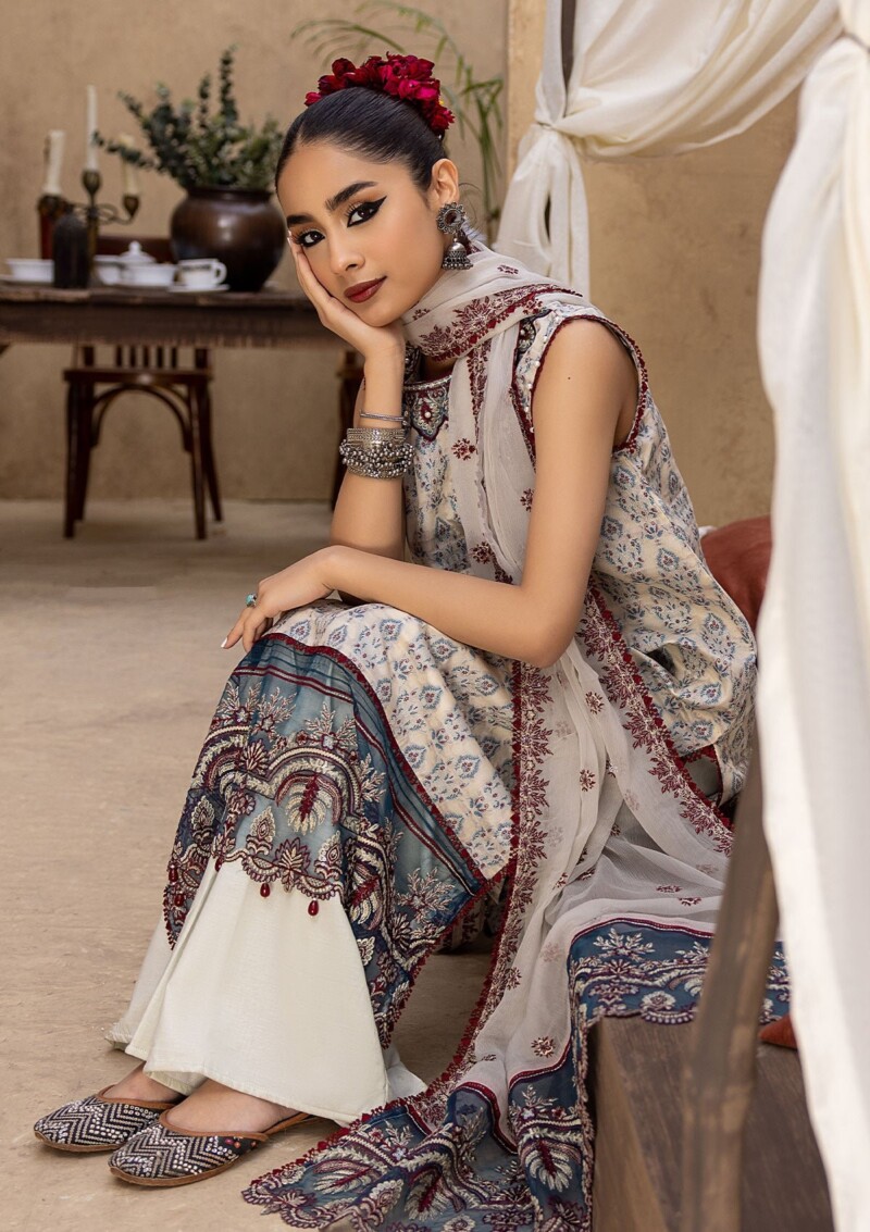 Humdum Ishq Jacquard Is 09 Lawn Collection