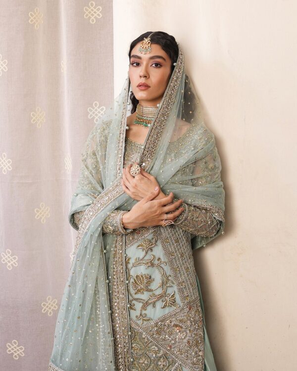 Faiza Saqlain Cahya Formals