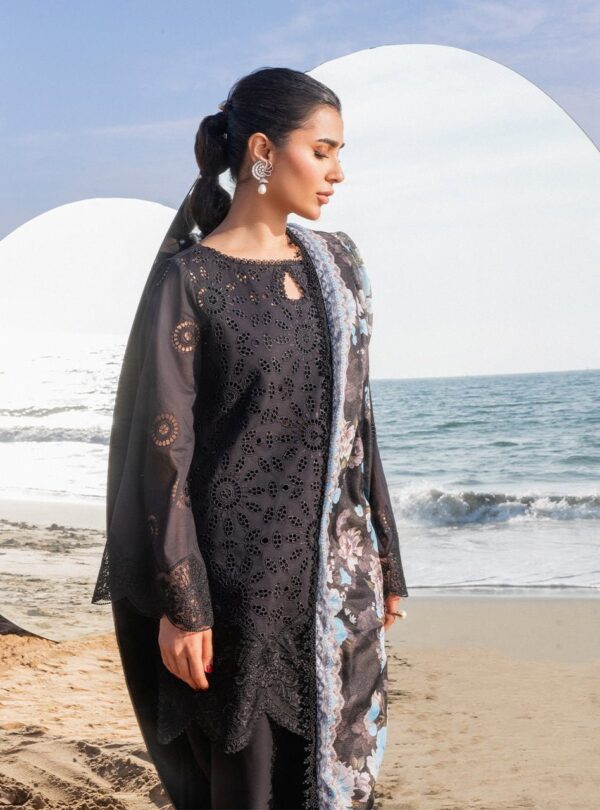 Zainab Chottani D-05B Kanza Embroidered Chikankari Lawn 3Pc Suit Collection 2024
