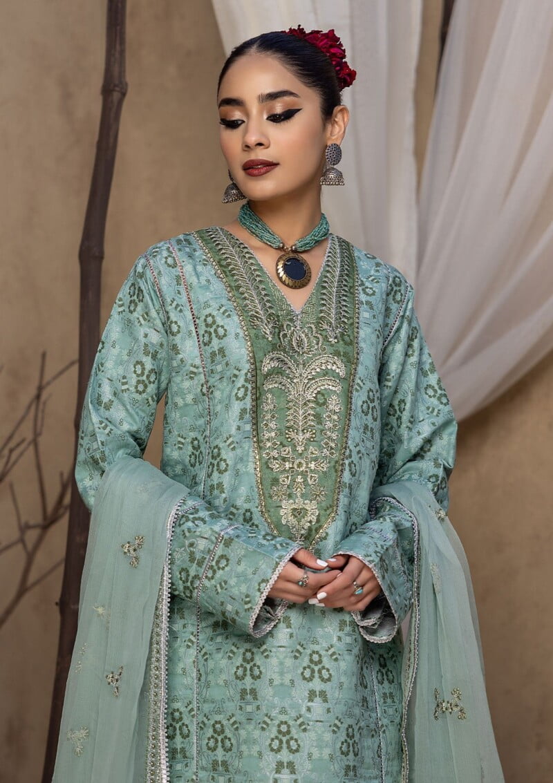 Humdum Ishq Jacquard Is 06 Lawn Collection