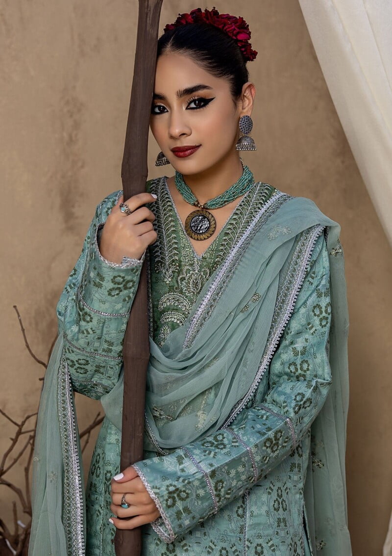 Humdum Ishq Jacquard Is 06 Lawn Collection