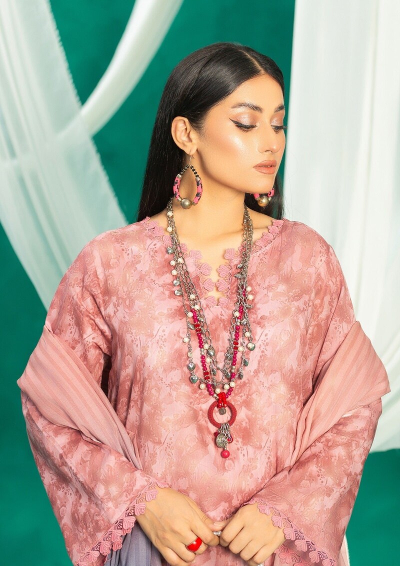 Humdum Ha24 02 Aangan Lawn Collection