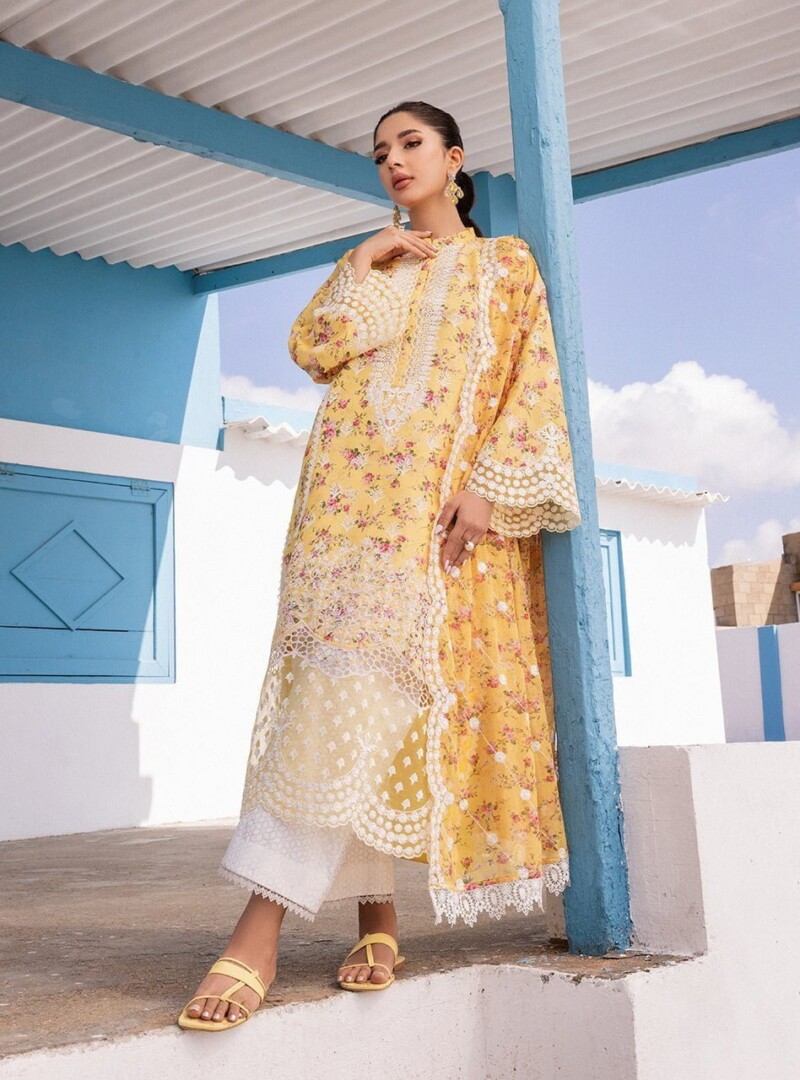 Zainab Chottani D-09B Esme Embroidered Chikankari Lawn 3Pc Suit Collection 2024