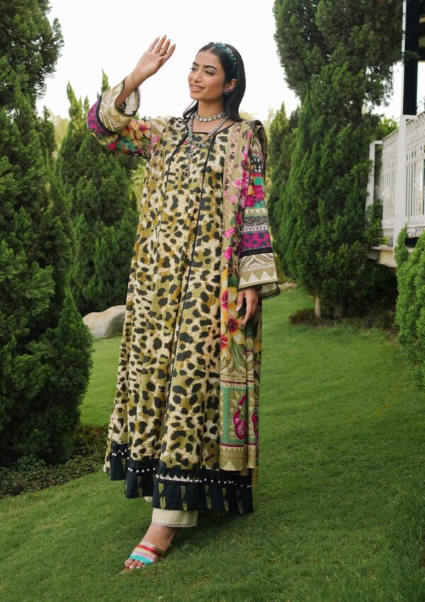 Elaf Premium Printed Eep 06B Wonders Lawn Collection 24