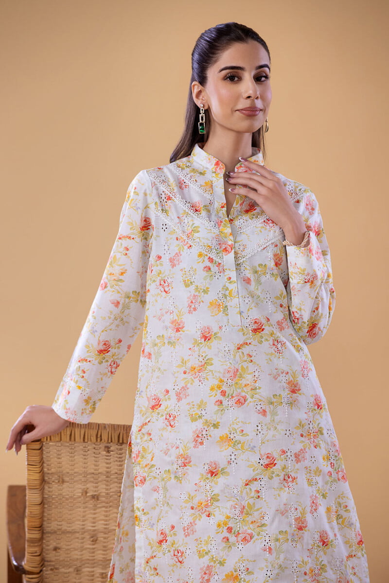 Motifz 3999 Imperial Embroidered Lawn Stitched Casuals Collection 24