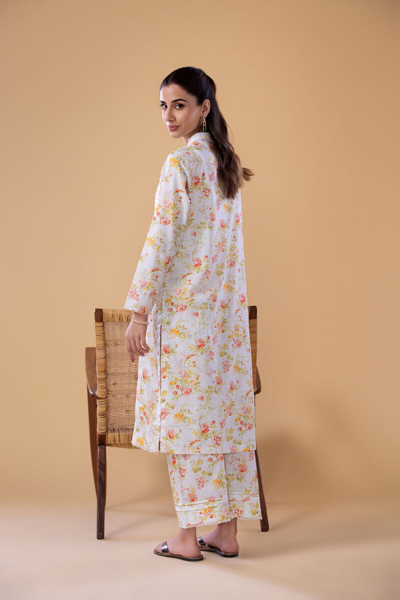 Motifz 3999 Imperial Embroidered Lawn Stitched Casuals Collection 24