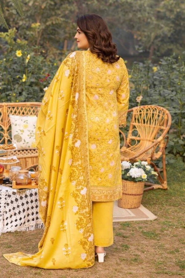 Gul Ahmed Cl-42081 Mothers Embroidered Lawn Collection 2024