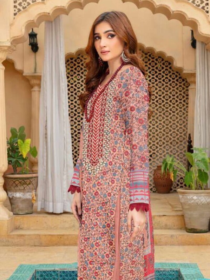 Rashk E Qamar Hajra Exclusive Dabi D-02 Qamar Hajra Exclusive Dabi Lawn Collection 2024