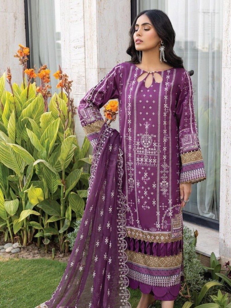 Humdum D-02 Embroidered Lawn 3Pc Suit Collection 2024