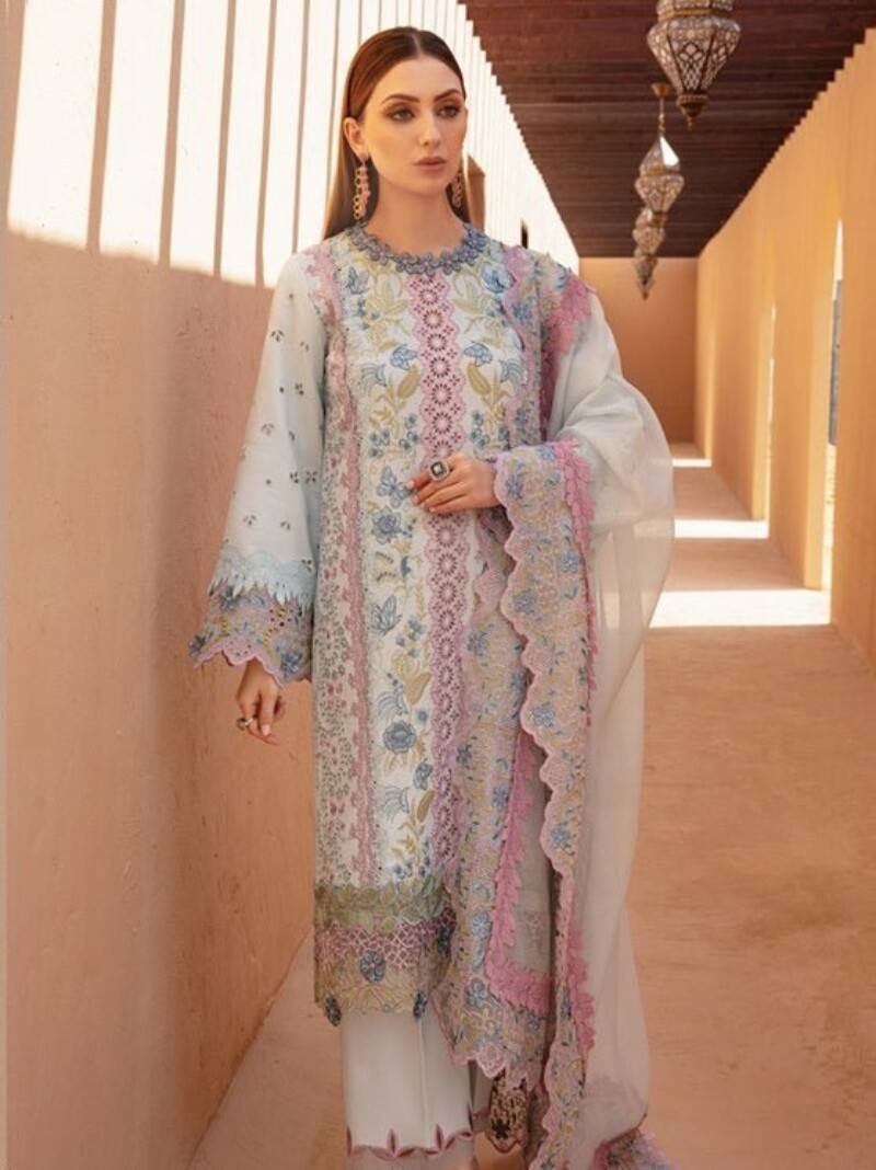 Rang Rasiya D-02 Parisa Premium Embroidered Lawn 3Pc Suit Collection 2024