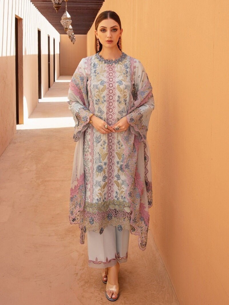 Rang Rasiya D-02 Parisa Premium Embroidered Lawn 3Pc Suit Collection 2024