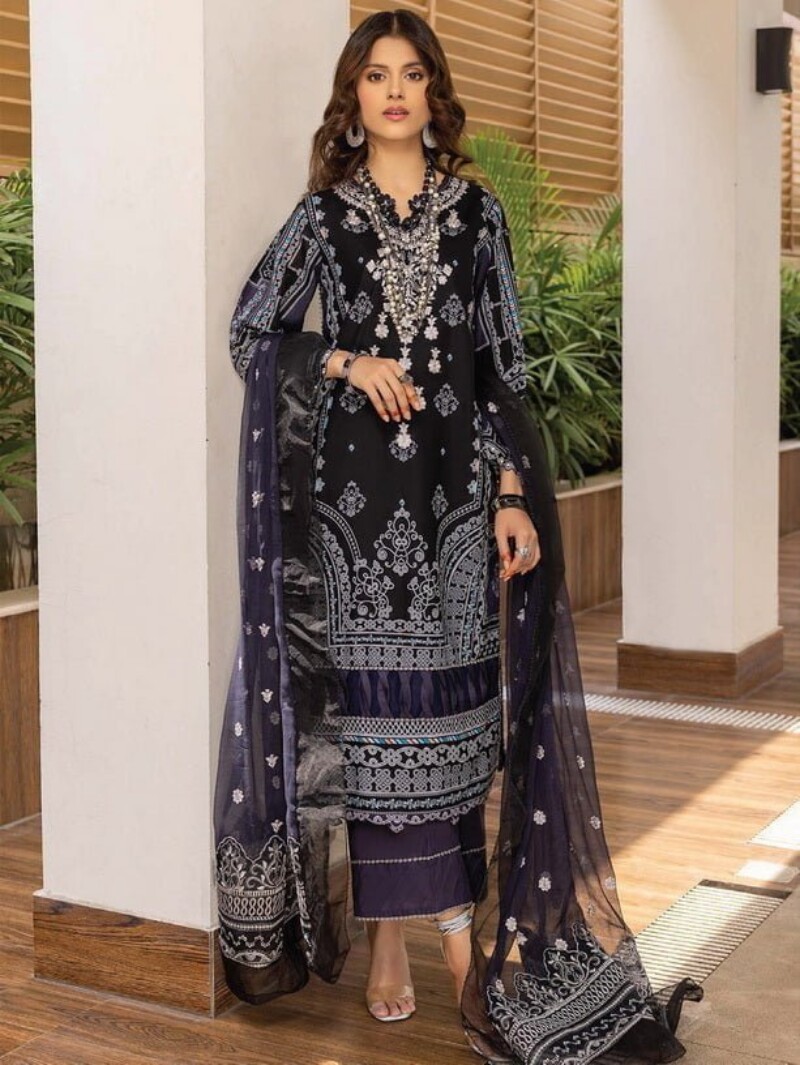 Humdum D-03 Embroidered Lawn 3Pc Suit Collection 2024