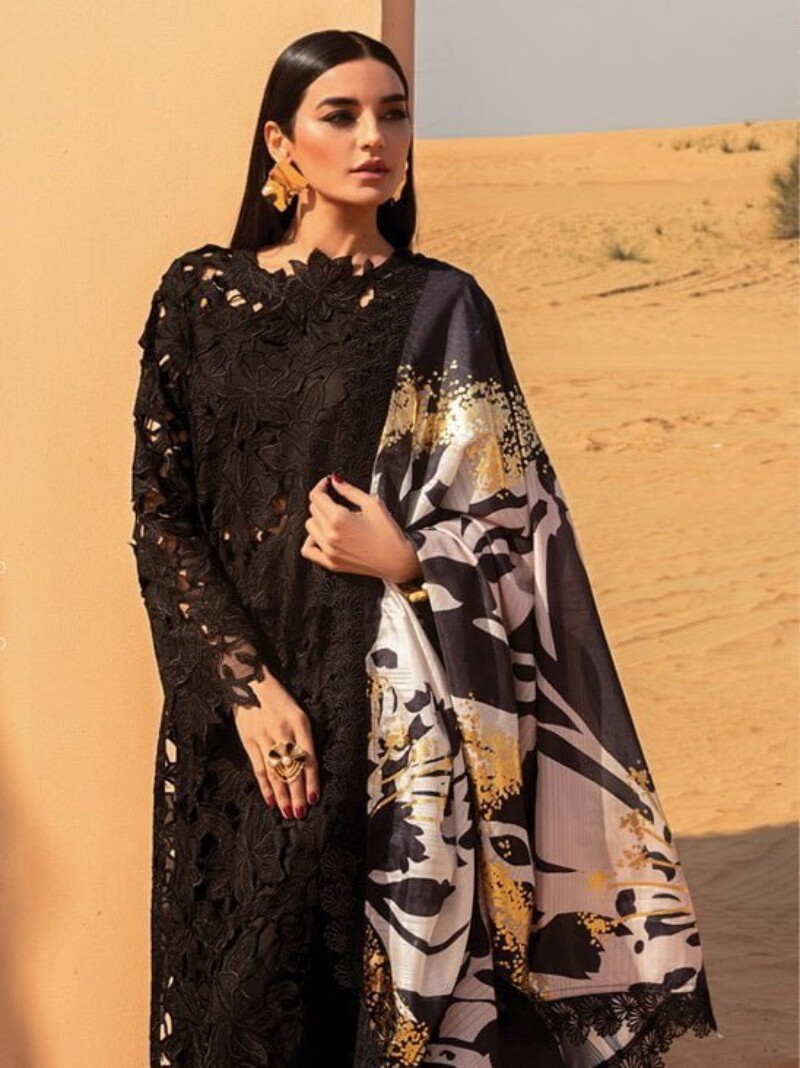 Rang Rasiya D-04 Alaya Premium Embroidered Lawn 3Pc Suit Collection 2024