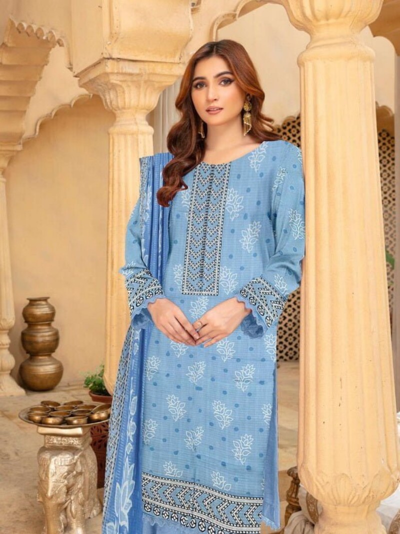 Rashk E Qamar Hajra Exclusive Dabi D-05 Qamar Hajra Exclusive Dabi Lawn Collection 2024