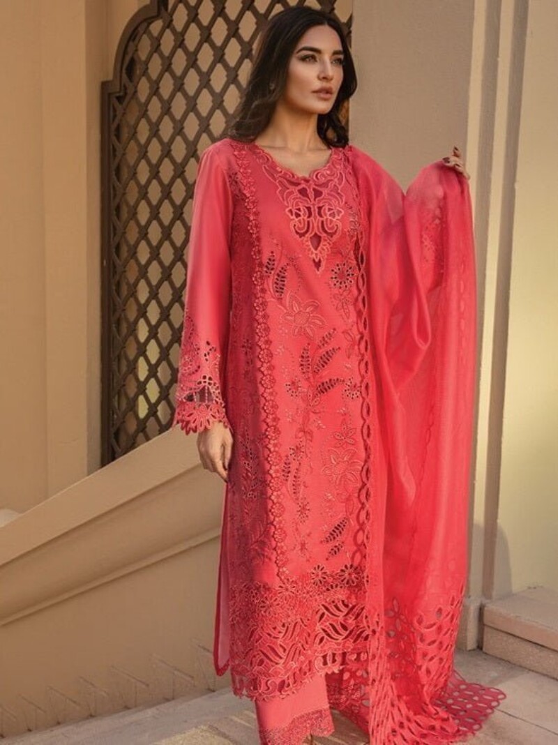 Rang Rasiya D-05 Natalia Premium Embroidered Lawn 3Pc Suit Collection 2024