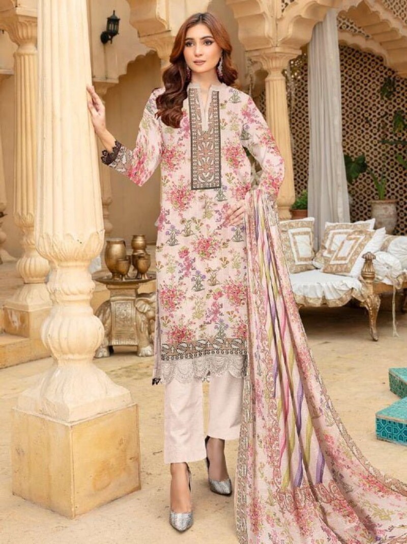 Rashk E Qamar Hajra Exclusive Dabi D-07 Qamar Hajra Exclusive Dabi Lawn Collection 2024