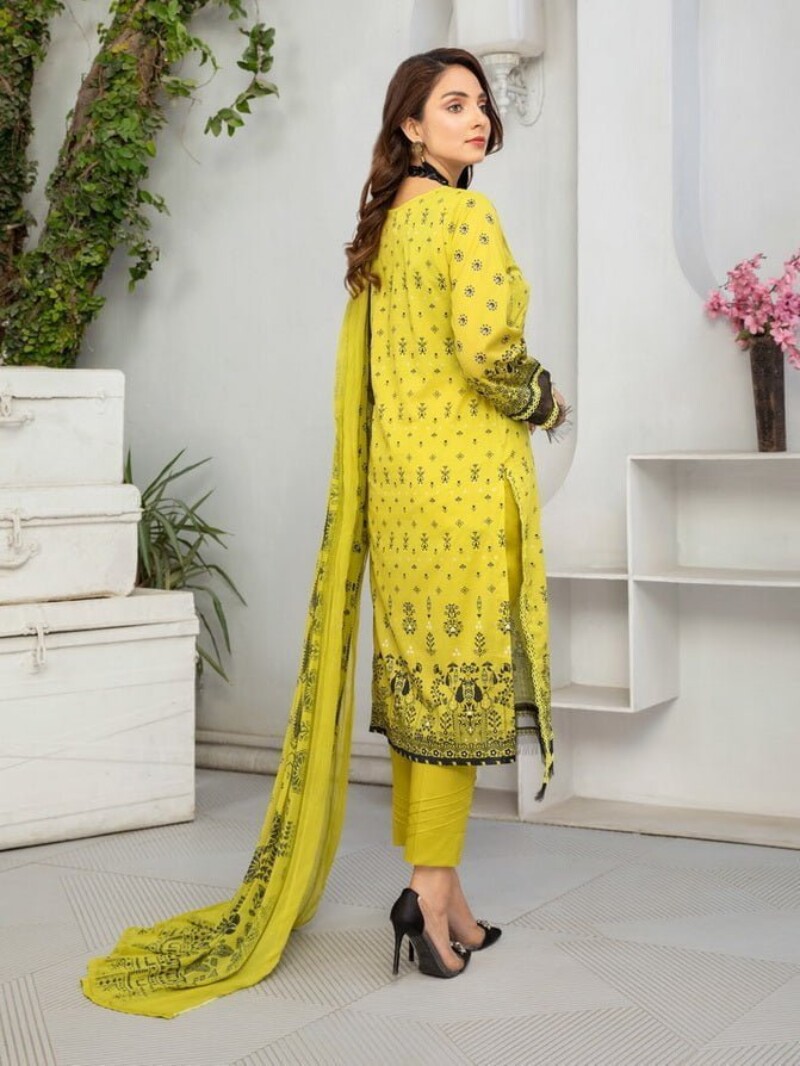 Al Kareem D-2558 Digital Printed Lawn 3pc Suit Collection 2024